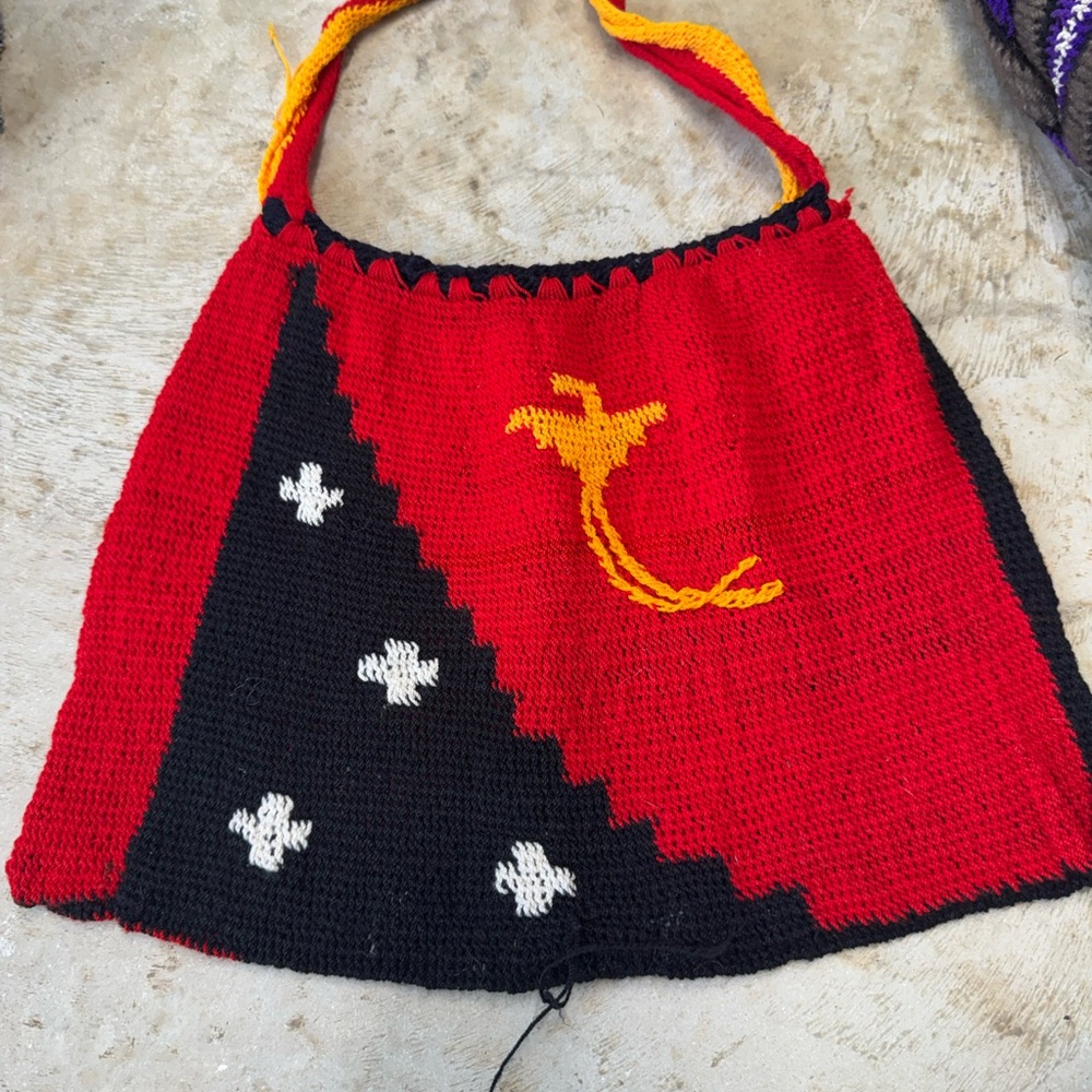 Vintage Bilum Bag from Papua New Guinea. Papua new guinea flag design